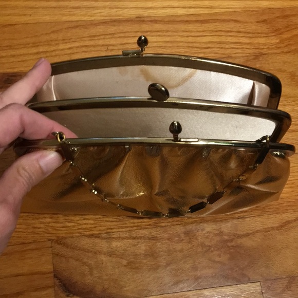 Vintage Gold Clutch with Chain - Picture 4 of 7